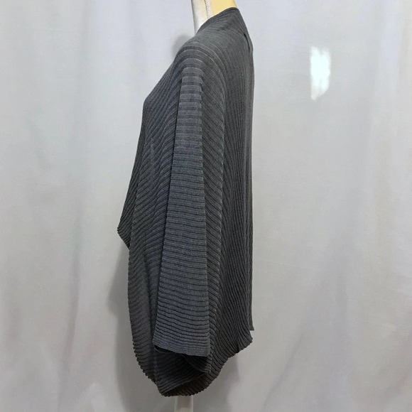 Save the Ocean NWT Ribbed Knit Cape/Poncho for Women One Size - Picture 4 of 10